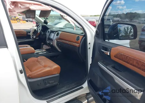 2016 Toyota Tundra 1794 5.7L V8 из США, поврежденный, VIN 5TFAW5F12GX504504